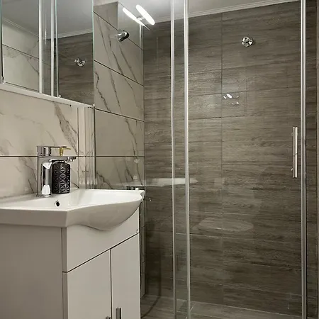 Luxury Prive Penthouse Serres